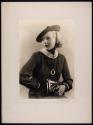 [Woman with hat and bag]