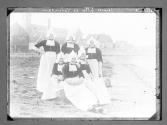 Hollande-Jeunes filles de Volendam/Photo office Tourisme Hollandais