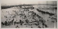 [Ohio River flood, Louisville, Kentucky]