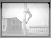 [Soldier on Pole]
