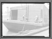 Canal Boat Worker NY Harbor Lehigh