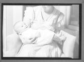 [Mother and Child]