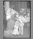 Italian Family Looking For Lost Baggage 1905(Ellis Island)