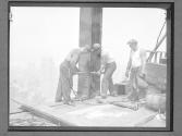 [Workers riveting beams, Empire State Building]