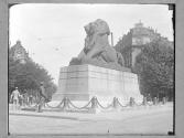 Defense de Nationale Statue