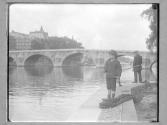 Paris Gamin-Fishing Seine Bank