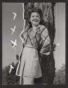 [Anne Baxter]