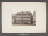 Grand'Place, Maison du Roi (local de la societe:le Cercle artistique) prise de l'Hotel de Ville