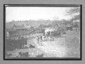 [auto racing with spectators]