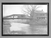 [auto crossing bridge]