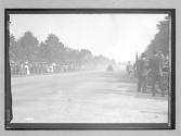 [auto racing by spectators]