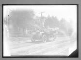 [auto driving in town]