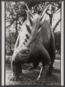 Dinosaure, Jardin des Plantes, côté place Valhubert