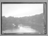 [river]