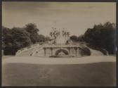 [House, fountain, and stairs, Harbor Hill, Long Island]