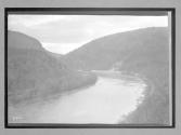 [river]