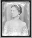 [Eva Le Gallienne in "The Swan"]