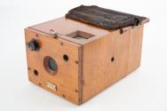 Magazine plate camera