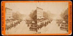 Sherman's Grand Army. Looking up Pennsylvania Ave. from the Treasury Buildings, Maj. Gen. Frank Blair and Staff and 15th Army Corps passing in Review.