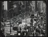 [Traffic on Fifth Avenue, New York]