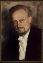 [Middle-aged man in evening wear (head and shoulders)]