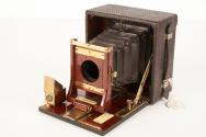 Folding field camera