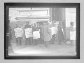 [Pickets]