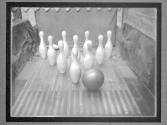 [Girls Bowling]