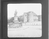 Angers Le Chateau et la Statue du Roi Rene