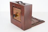 Folding view camera