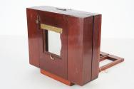 Folding tailboard view camera
