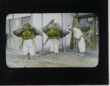 [Men carrying pigs "on Jigae"]