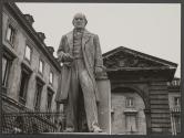 Champollion Sc. Auguste Bartholdi (1875) place Maullin Berthelot cour d-entrie du collige du France