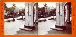 View on the Plaza. Havana. Vistas en la Plaza. Habana.