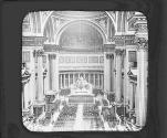 Interieur de la Madeleine. Paris.